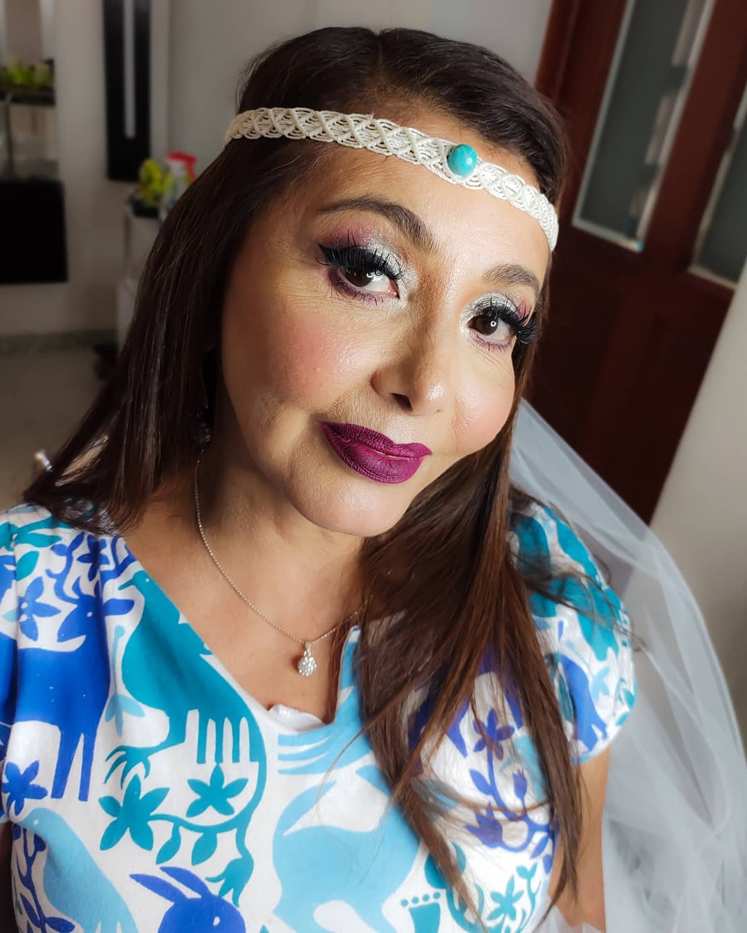 Novias Glam 😍  Nosotros creamos el look perfecto para ti  Agenda tu cita con...