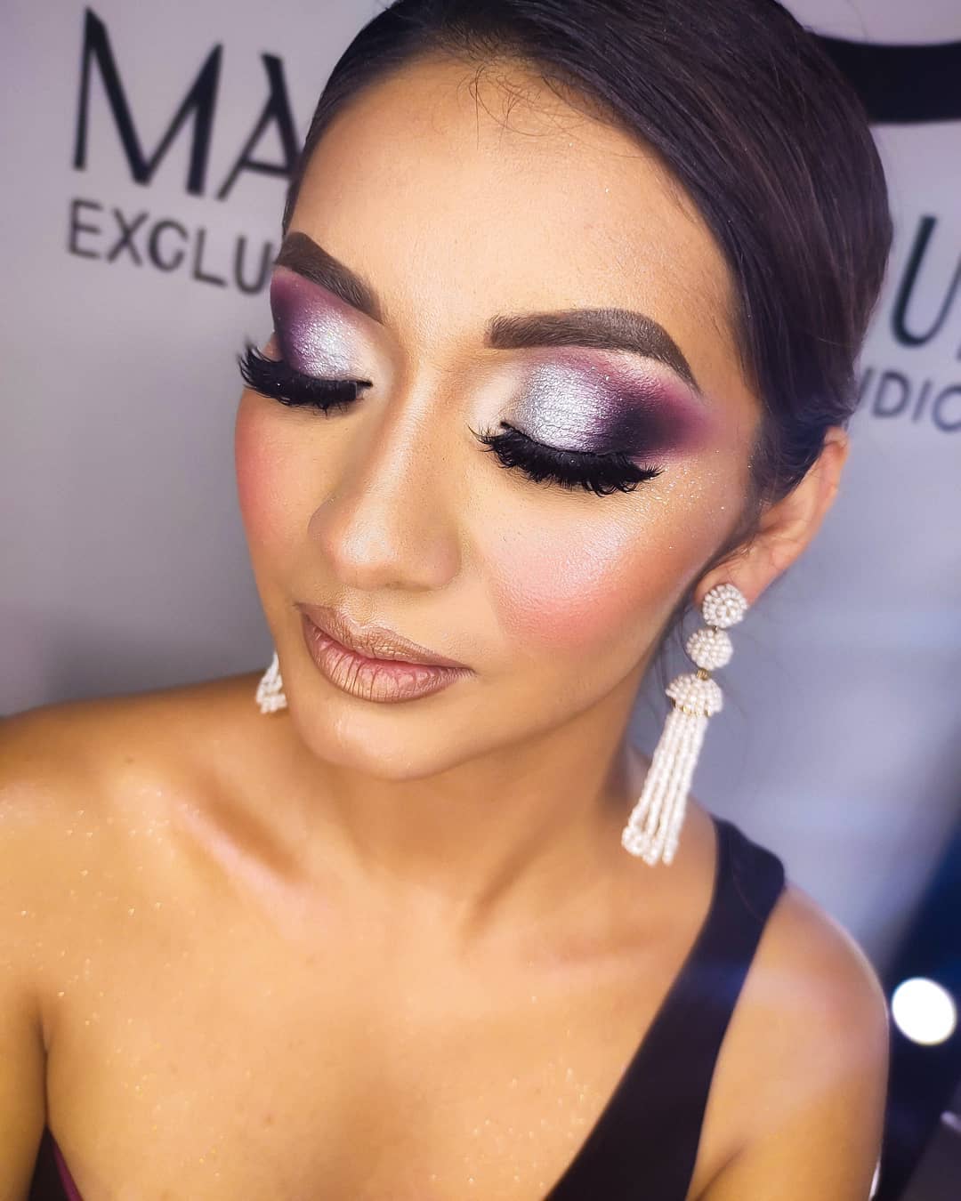 ✨ Piel luminosa y Ojos Glam ✨  Buenos días Gente! Ya empezamos con los Holida...