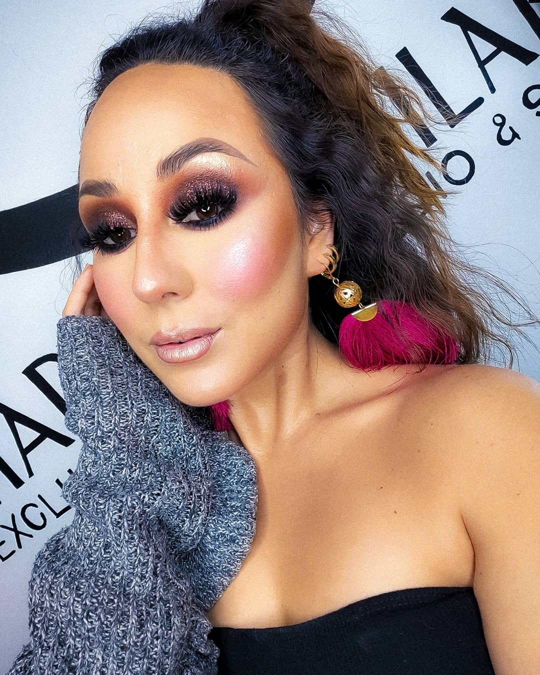 Un ahumado con Glitter 😍  ¿Que les parece?   #makeup #motd #makeupartistmarl...