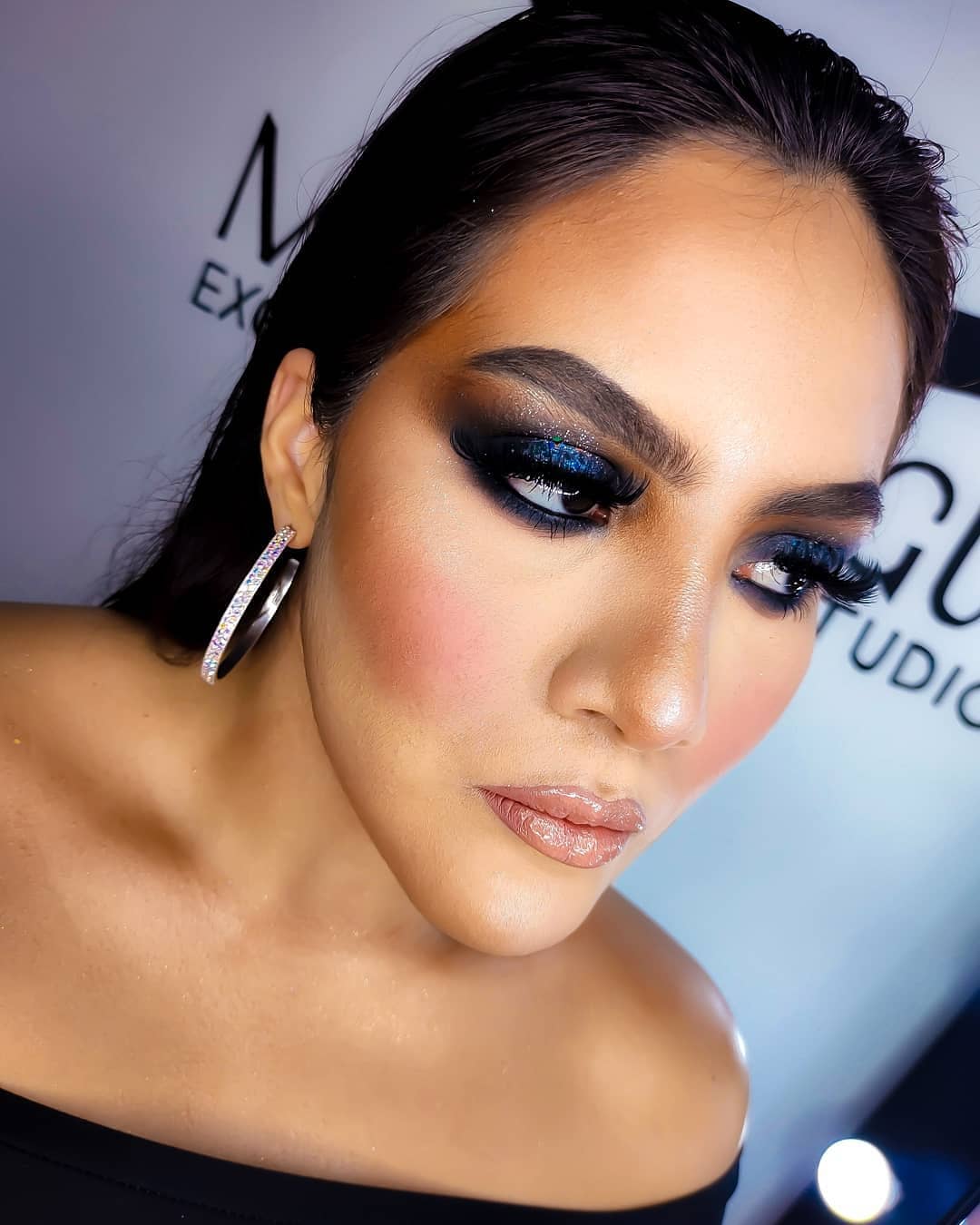 Hermosa 🖤  Este San Valentín luce hermosa con nosotros en el @exclusivebeaut...